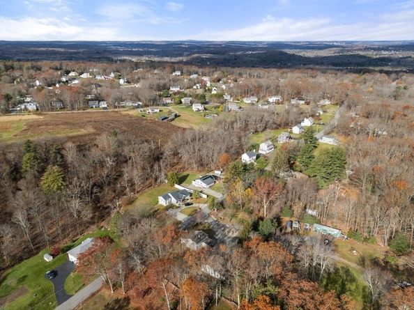 90 Leland Hill Rd, Sutton MA 01590