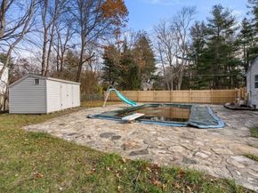 90 Leland Hill Rd, Sutton MA 01590