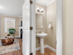 1 Juneberry Ln 82, Worcester MA 01606