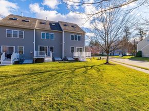 1 Juneberry Ln 82, Worcester MA 01606