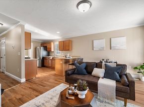 1 Juneberry Ln 82, Worcester MA 01606