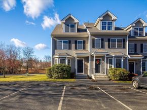 1 Juneberry Ln 82, Worcester MA 01606