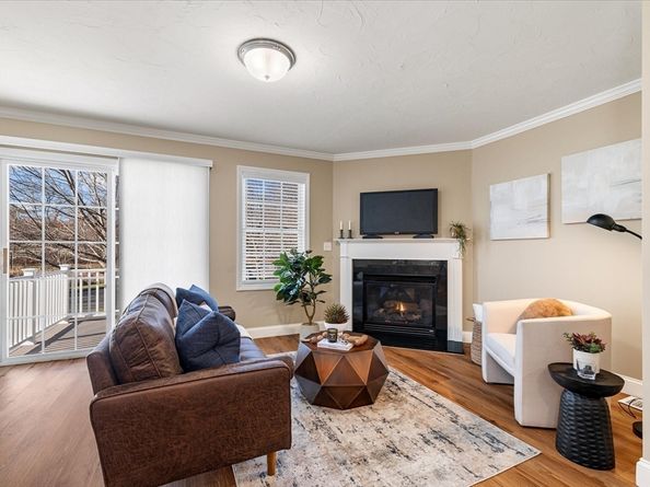 1 Juneberry Ln 82, Worcester MA 01606