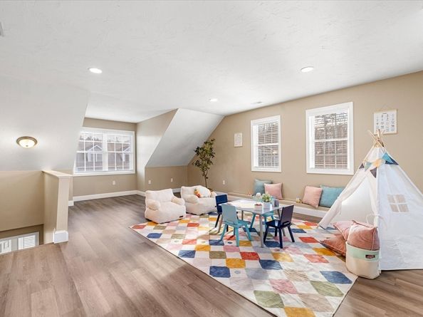 1 Juneberry Ln 82, Worcester MA 01606