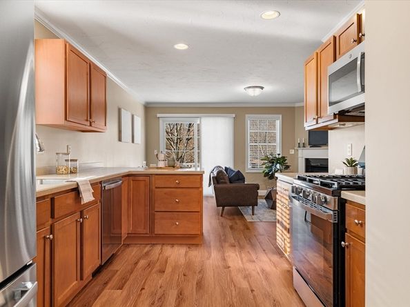 1 Juneberry Ln 82, Worcester MA 01606