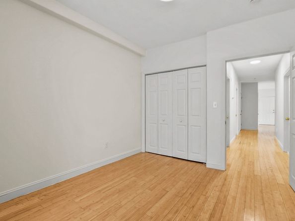 352 Blue Hill Avenue 8, Boston MA 02121