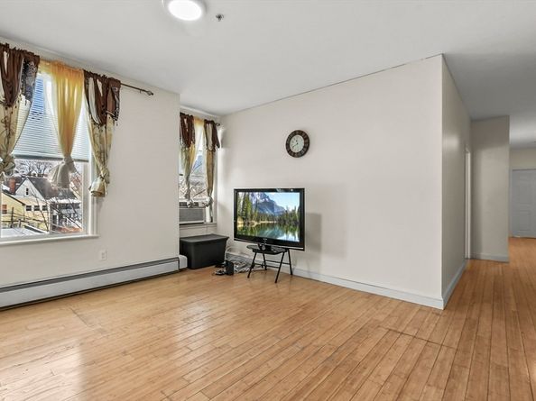 352 Blue Hill Avenue 8, Boston MA 02121