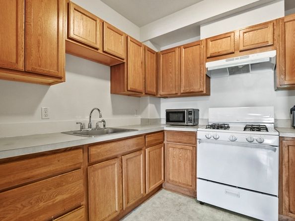 352 Blue Hill Avenue 8, Boston MA 02121