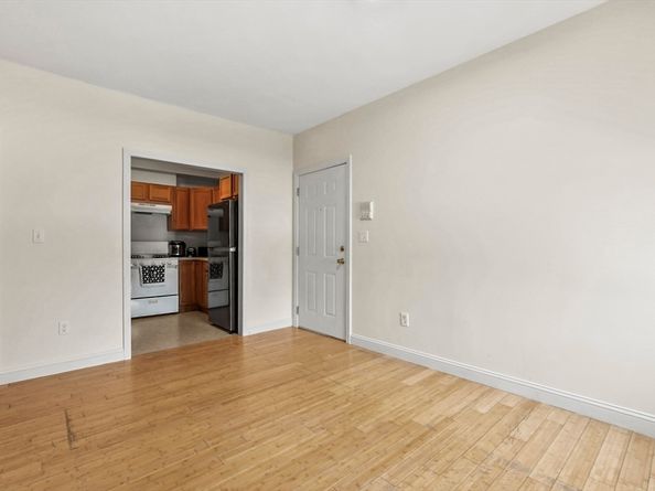 352 Blue Hill Avenue 8, Boston MA 02121