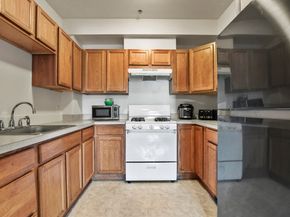 352 Blue Hill Avenue 8, Boston MA 02121