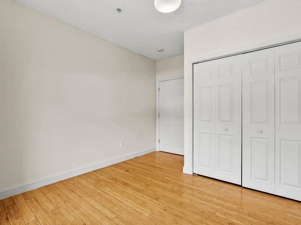 352 Blue Hill Avenue 8, Boston MA 02121