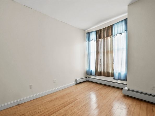 352 Blue Hill Avenue 8, Boston MA 02121