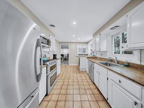 6 Woodward Rd, Framingham MA 01701