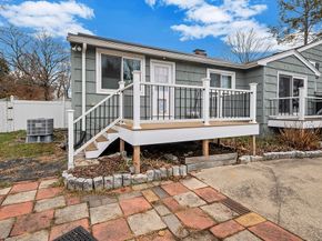 6 Woodward Rd, Framingham MA 01701