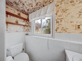 6 Woodward Rd, Framingham MA 01701