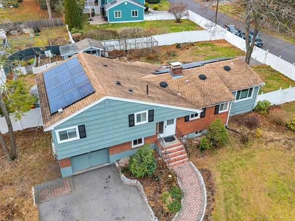 6 Woodward Rd, Framingham MA 01701