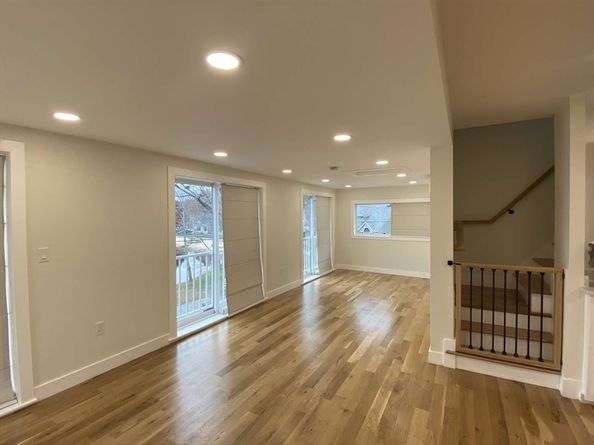 30 Russell Road 30, Chelmsford MA 01863