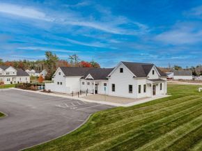 4 Sarahbeth Lane 1, Rochester MA 02770