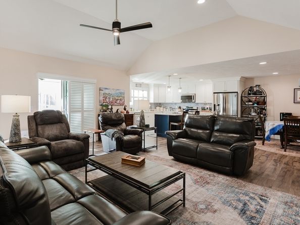 4 Sarahbeth Lane 1, Rochester MA 02770