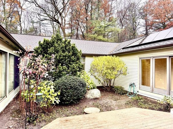 84 Davison Dr., Lincoln MA 01773