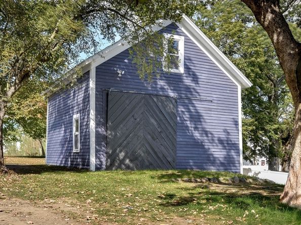 136 Commonwealth Rd, Wayland MA 01778