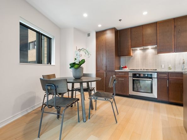 580 Washington St 700, Boston MA 02111