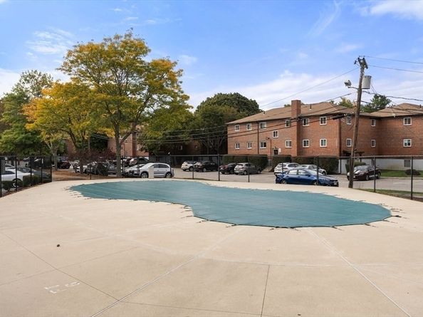 42 Bryon Rd 6, Boston MA 02132