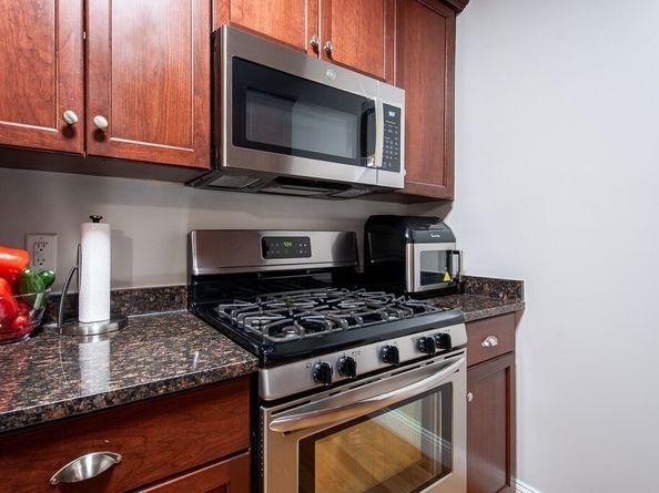 990 Vfw Pkwy 204, Boston MA 02132