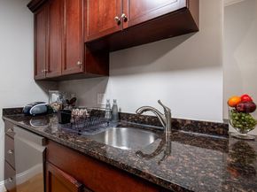 990 Vfw Pkwy 204, Boston MA 02132