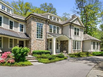 55 Ridge Hill Farm Rd