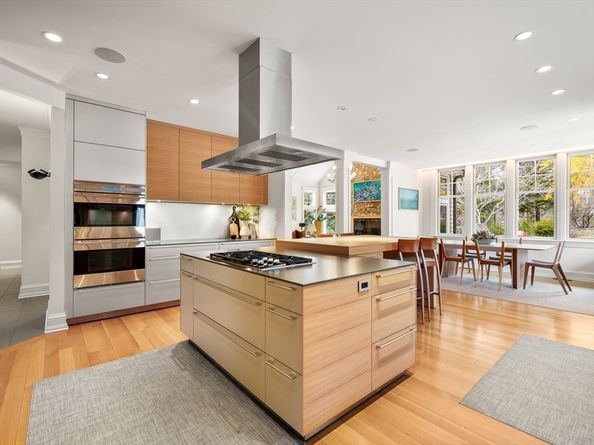 55 Ridge Hill Farm Rd, Wellesley MA 02482