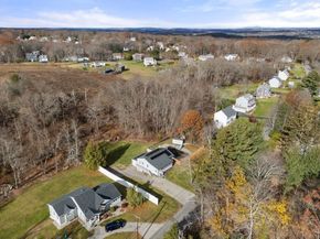 90 Leland Hill Rd, Sutton MA 01590