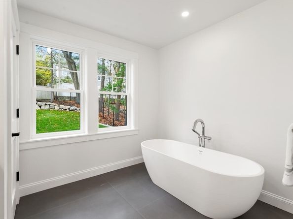 19 Town Way, Winchester MA 01890