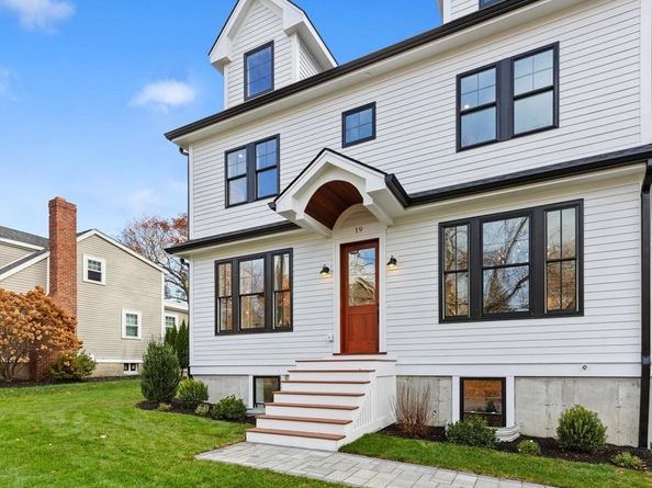 19 Town Way, Winchester MA 01890