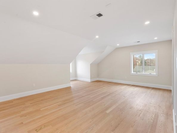 19 Town Way, Winchester MA 01890