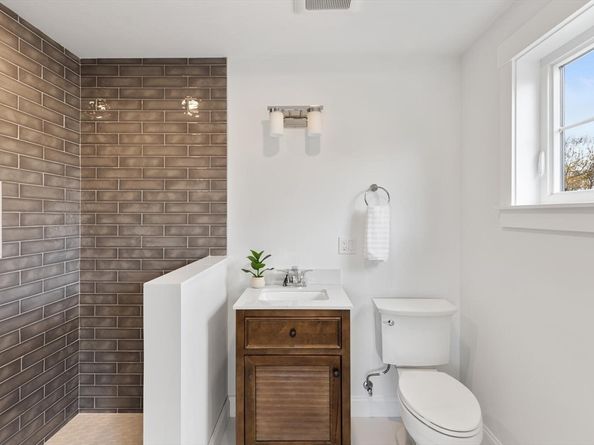 19 Town Way, Winchester MA 01890