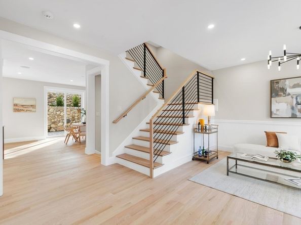 19 Town Way, Winchester MA 01890