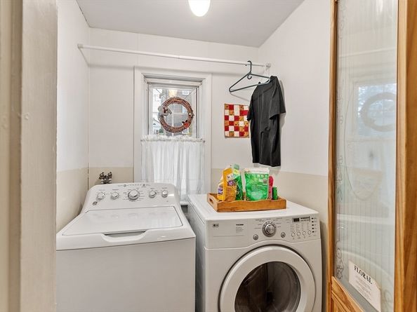 10-12 Otis St, Fitchburg MA 01420