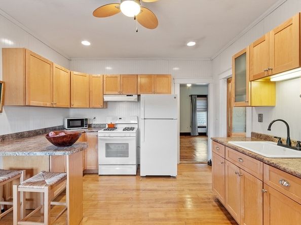 10-12 Otis St, Fitchburg MA 01420