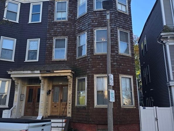 623 E 3rd St, Boston MA 02127