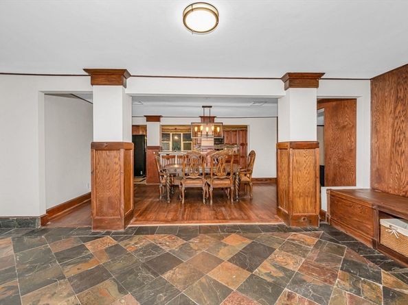 33 West St, Westford MA 01886