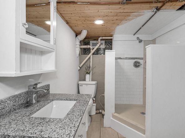 33 West St, Westford MA 01886