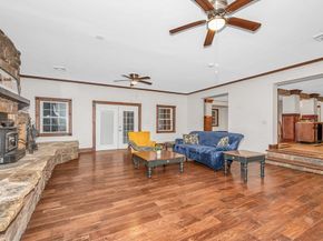 33 West St, Westford MA 01886