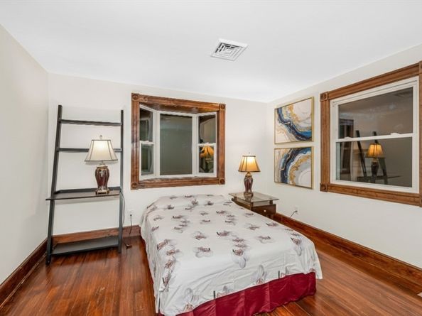 33 West St, Westford MA 01886