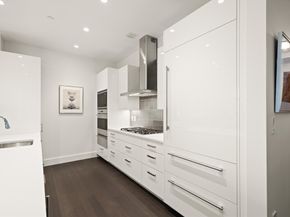 50 Liberty Dr 11L, Boston MA 02210