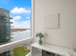 50 Liberty Dr 11L, Boston MA 02210
