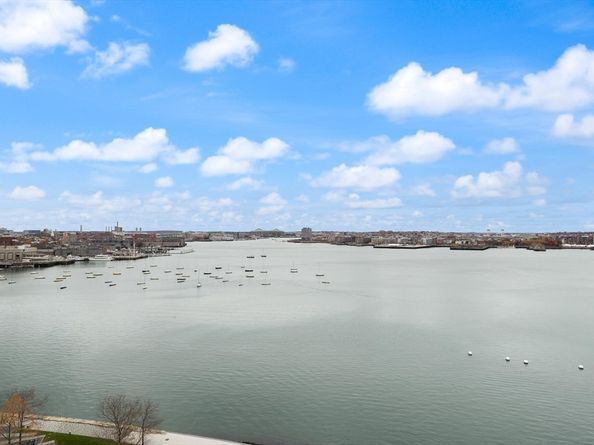 50 Liberty Dr 11L, Boston MA 02210