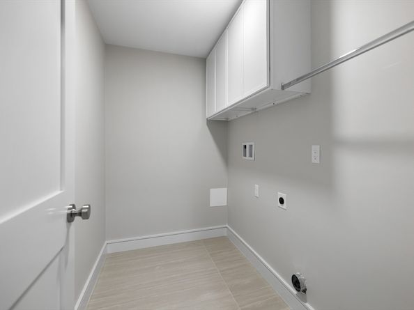 2 Howard Ct, Woburn MA 01801