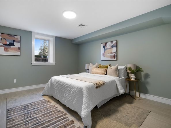 2 Howard Ct, Woburn MA 01801