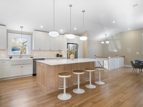 2 Howard Ct, Woburn MA 01801